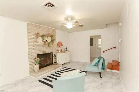 425 Gordon Ct, Hampton, VA 23666 photo 27