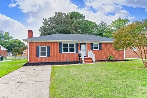 425 Gordon Ct, Hampton, VA 23666 photo 7