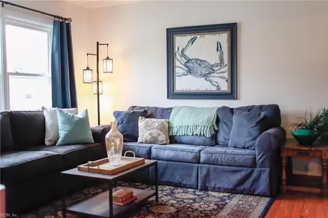 425 Gordon Ct, Hampton, VA 23666