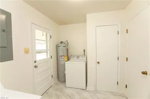 425 Gordon Ct, Hampton, VA 23666 photo 26