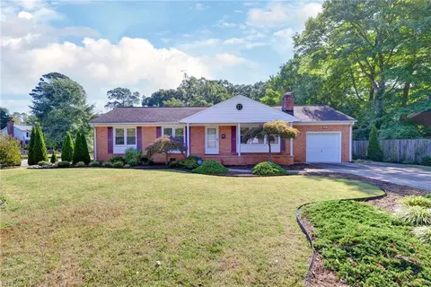 714 Arrowhead Dr, Newport News, VA 23601