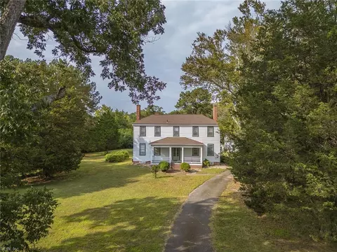 13357 Foursquare Rd, Smithfield, VA 23430