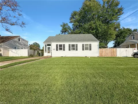 8454 Quincy St, Norfolk, VA 23503