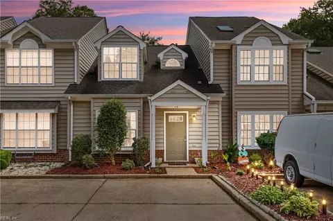 19 Sweet Gum Pl, Hampton, VA 23666