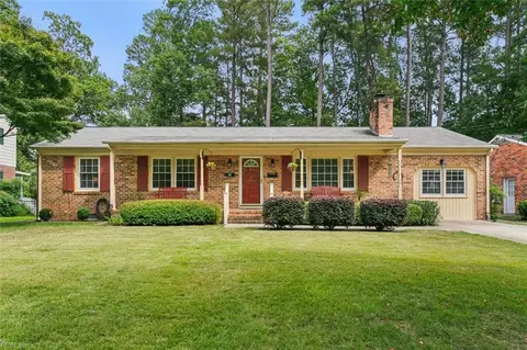 75 Huxley Pl, Newport News, VA 23606