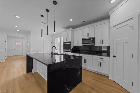 1152 41st St, Newport News, VA 23607