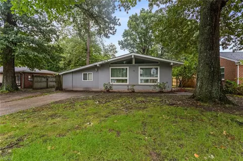 266 Eastwood Dr, Newport News, VA 23602