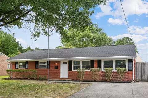 149 Alexander Dr, Newport News, VA 23602
