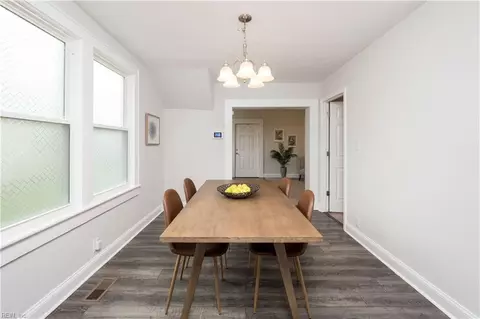 Dining - 2907 Eustis Ave, Chesapeake, VA 23325 photo 3 of 3