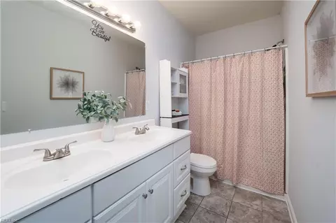 Bath - 2907 Eustis Ave, Chesapeake, VA 23325 photo 2 of 3
