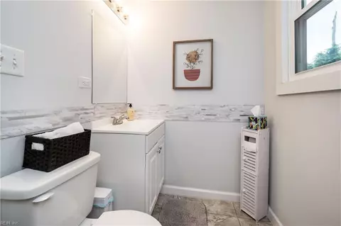 Bath - 2907 Eustis Ave, Chesapeake, VA 23325 photo 1 of 3