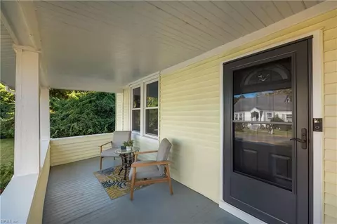 Exterior - 2907 Eustis Ave, Chesapeake, VA 23325 photo 3 of 10