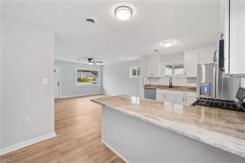 1331 Hodges Ferry Rd, Portsmouth, VA 23701