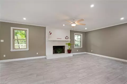 2132 Christopher Dr, Chesapeake, VA 23321 photo 7