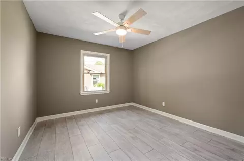 2132 Christopher Dr, Chesapeake, VA 23321 photo 17