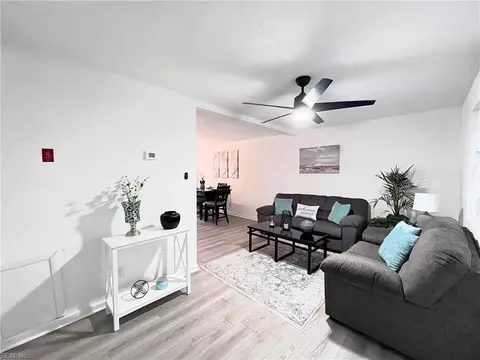 6425 Wellington St, Norfolk, VA 23513