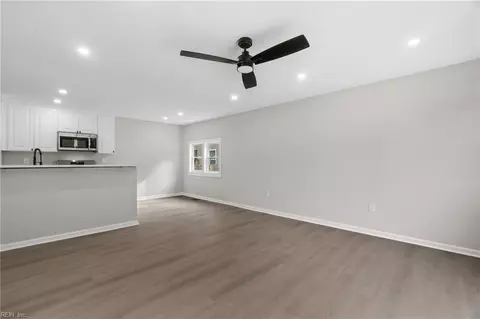 Living - 313 E Lorengo Ave, Norfolk, VA 23503 photo 6 of 6