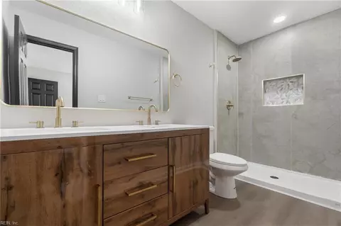 Bath - 313 E Lorengo Ave, Norfolk, VA 23503 photo 1 of 3