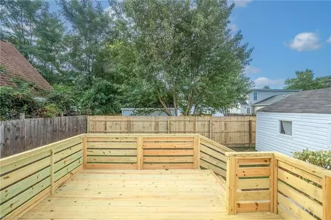Exterior - 313 E Lorengo Ave, Norfolk, VA 23503 photo 5 of 7