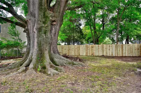 Exterior - 706 Lee St, Hampton, VA 23669 photo 11 of 11