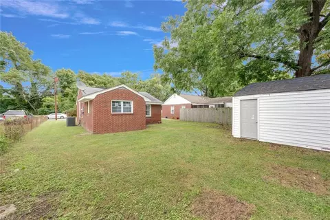 Exterior - 613 Rutherford St, Hampton, VA 23661 photo 2 of 2