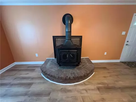 Living - 8216 Mona Ave, Norfolk, VA 23518 photo 3 of 6