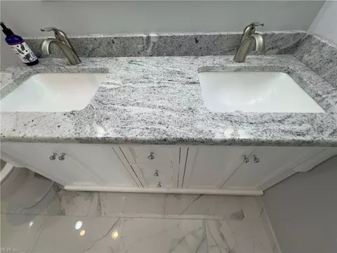 Bath - 8216 Mona Ave, Norfolk, VA 23518 photo 5 of 6