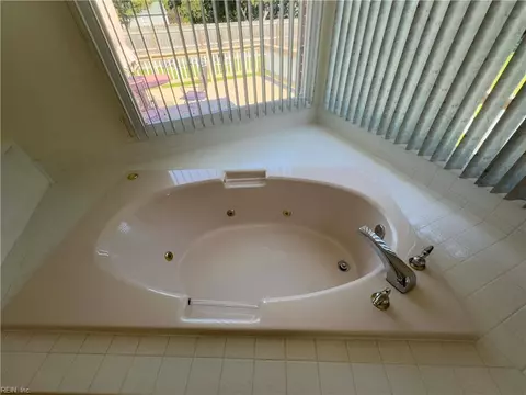 Bath - 8216 Mona Ave, Norfolk, VA 23518 photo 2 of 6