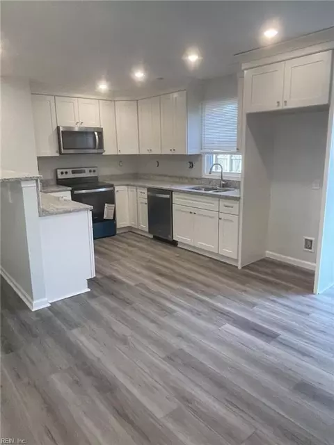 Kitchen - 4000 Heutte Dr, Norfolk, VA 23518 photo 2 of 4