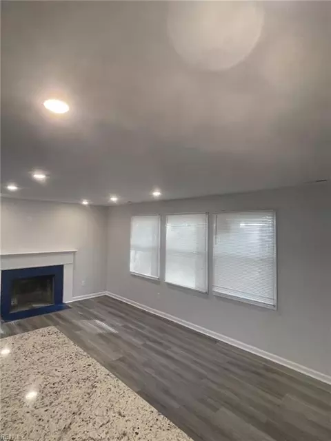 Living - 4000 Heutte Dr, Norfolk, VA 23518 photo 1 of 2