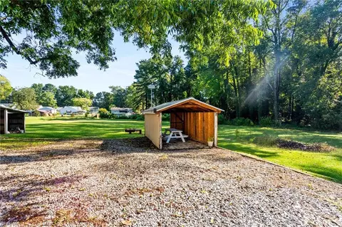 223 N Pinecrest Rd, Wakefield, VA 23888 photo 29