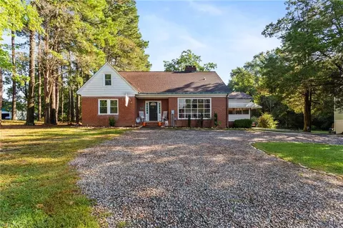 223 N Pinecrest Rd, Wakefield, VA 23888 photo 33