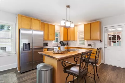 223 N Pinecrest Rd, Wakefield, VA 23888 photo 9
