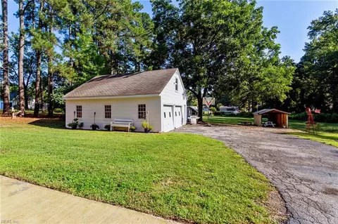 223 N Pinecrest Rd, Wakefield, VA 23888 photo 28