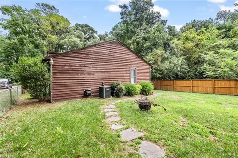 Exterior - 2344 Paramont Ave, Chesapeake, VA 23325 photo 10 of 13
