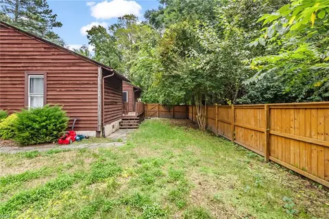 Exterior - 2344 Paramont Ave, Chesapeake, VA 23325 photo 11 of 13