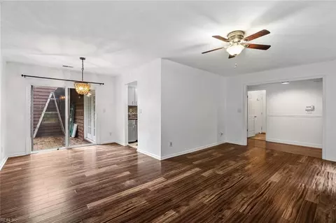 Living - 2344 Paramont Ave, Chesapeake, VA 23325 photo 3 of 4