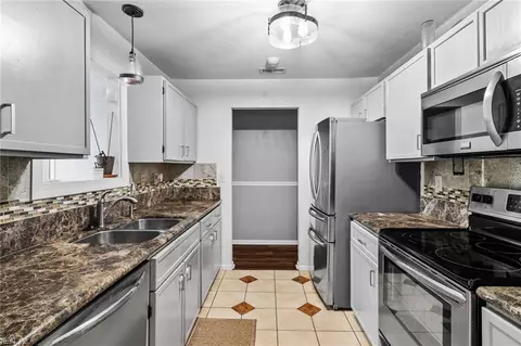 Kitchen - 2344 Paramont Ave, Chesapeake, VA 23325 photo 1 of 4