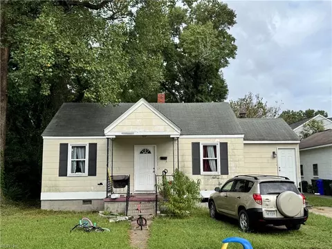 3722 Peterson St, Norfolk, VA 23513