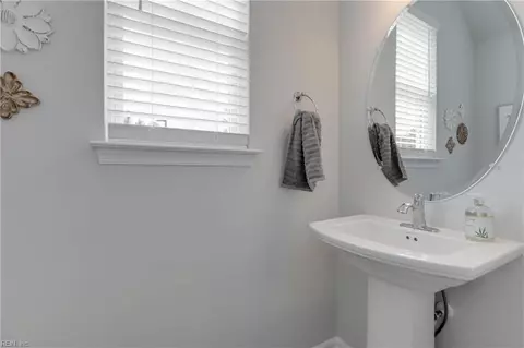 1027 White Marsh Rd, Suffolk, VA 23434 photo 19