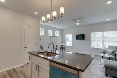 1027 White Marsh Rd, Suffolk, VA 23434 photo 17