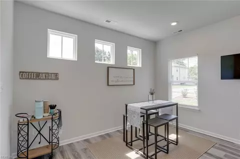 1027 White Marsh Rd, Suffolk, VA 23434 photo 10