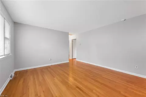 Living - 112 Valirey Dr, Hampton, VA 23669 photo 1 of 4
