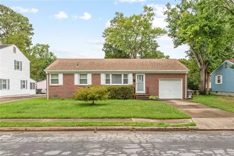 112 Valirey Dr, Hampton, VA 23669