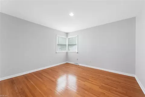 Bedroom - 112 Valirey Dr, Hampton, VA 23669 photo 3 of 8