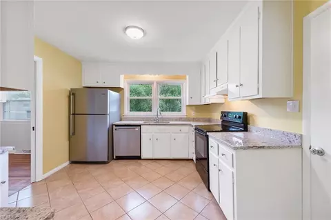 Kitchen - 112 Valirey Dr, Hampton, VA 23669 photo 1 of 3