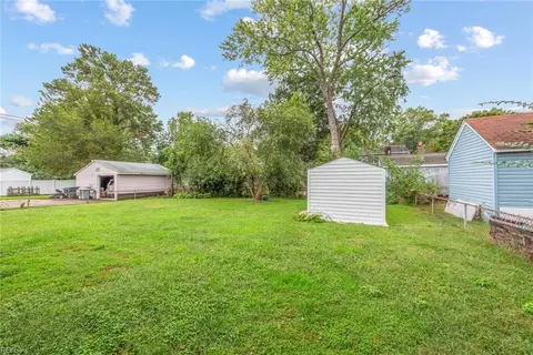 Exterior - 112 Valirey Dr, Hampton, VA 23669 photo 4 of 7