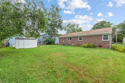 Exterior - 112 Valirey Dr, Hampton, VA 23669 photo 6 of 7