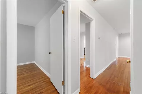 Entry Way - 112 Valirey Dr, Hampton, VA 23669 photo 4 of 5