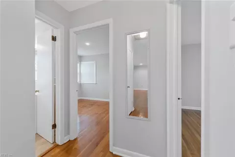 Entry Way - 112 Valirey Dr, Hampton, VA 23669 photo 3 of 5